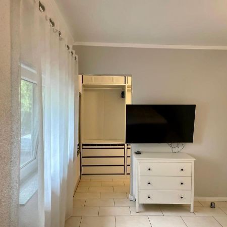 Easystay#4 Home Cinema Ferienwohnung In Kliniknaehe Mit Balkon, Boxspringbett & Netflix Bad Oeynhausen Eksteriør billede