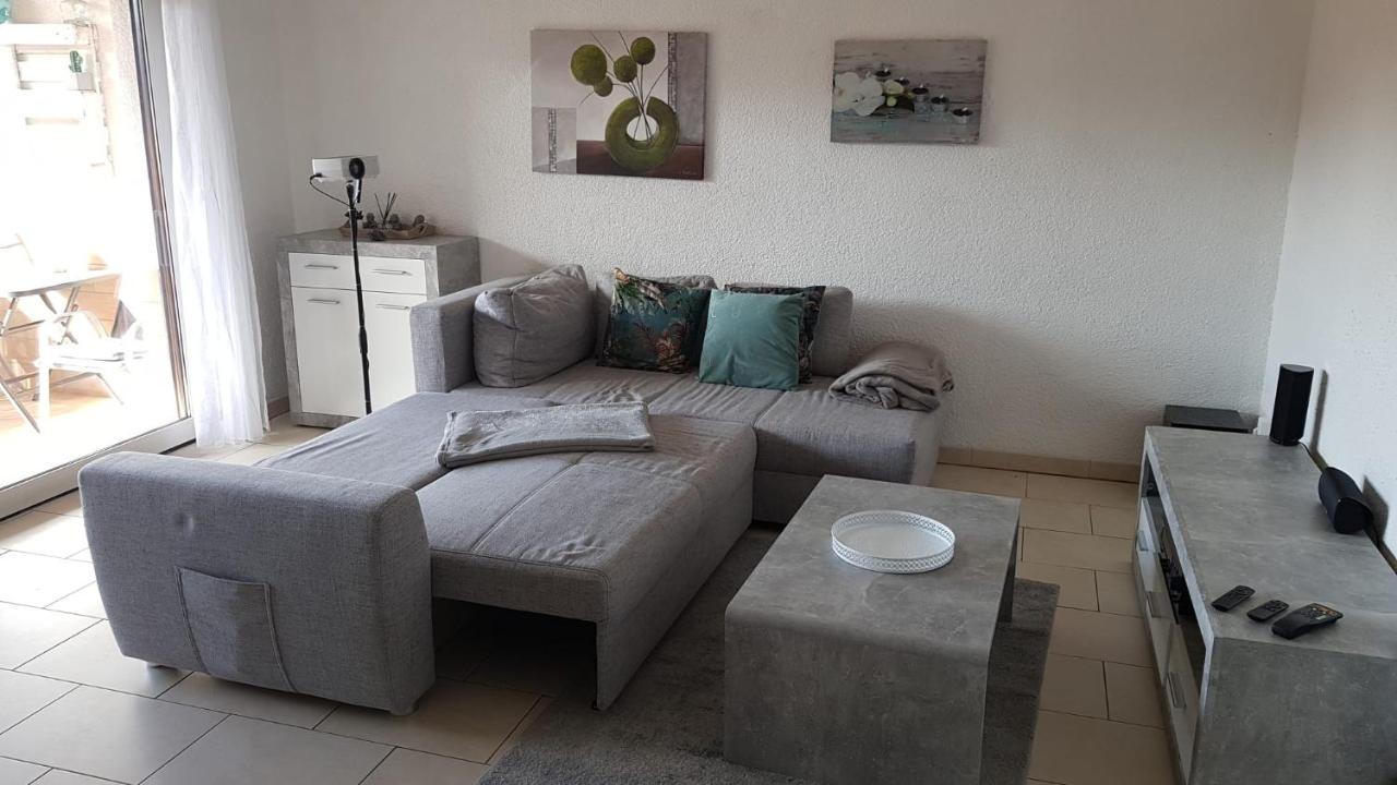 Easystay#4 Home Cinema Ferienwohnung In Kliniknaehe Mit Balkon, Boxspringbett & Netflix Bad Oeynhausen Eksteriør billede